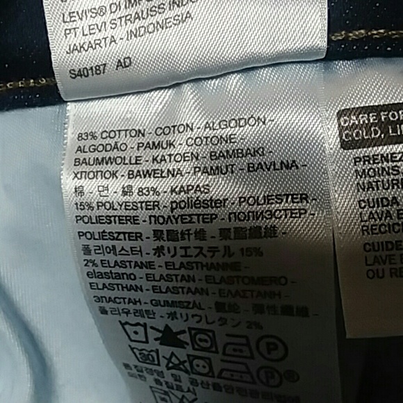 Levi's Short - Picture 6 of 7